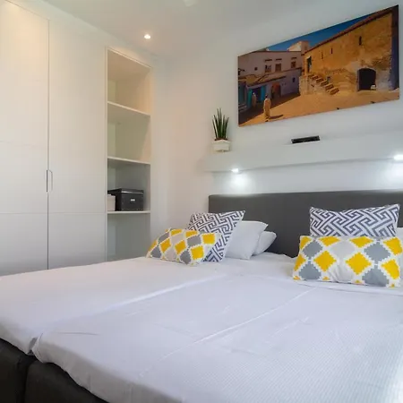 Townhouse El Romeral * מאלגה